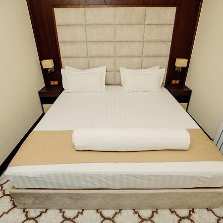 Royal Grand Hotel, Turkistan Ngoại thất bức ảnh