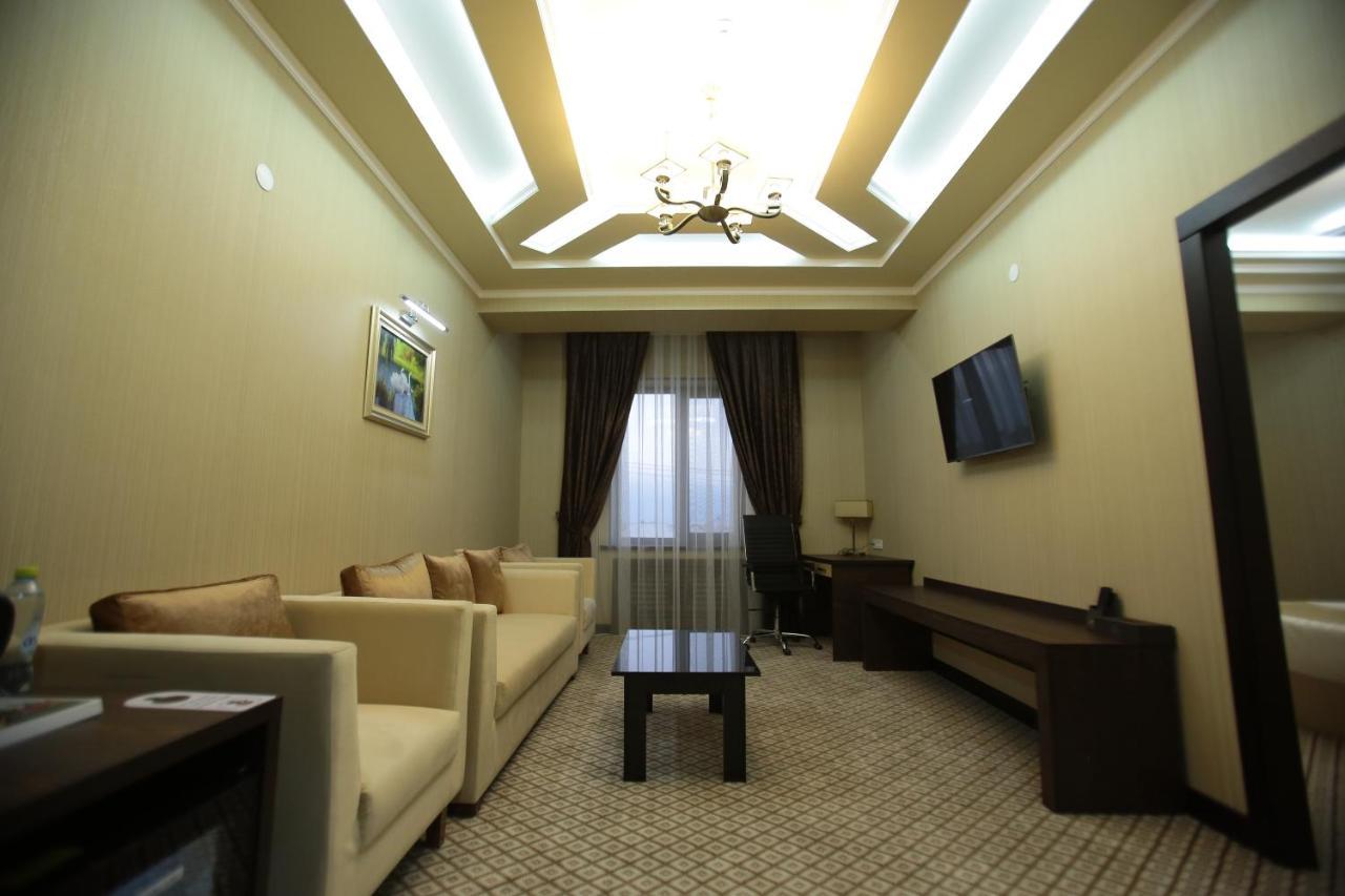 Royal Grand Hotel, Turkistan Ngoại thất bức ảnh