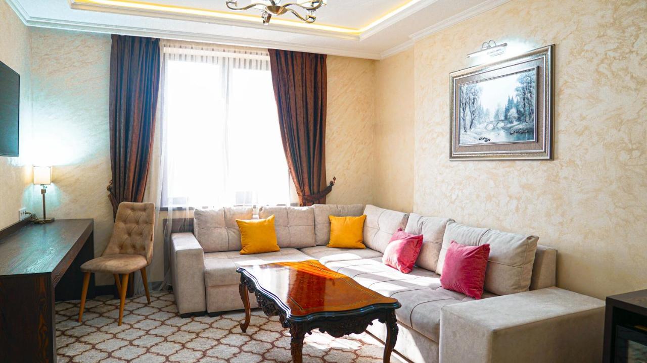 Royal Grand Hotel, Turkistan Ngoại thất bức ảnh