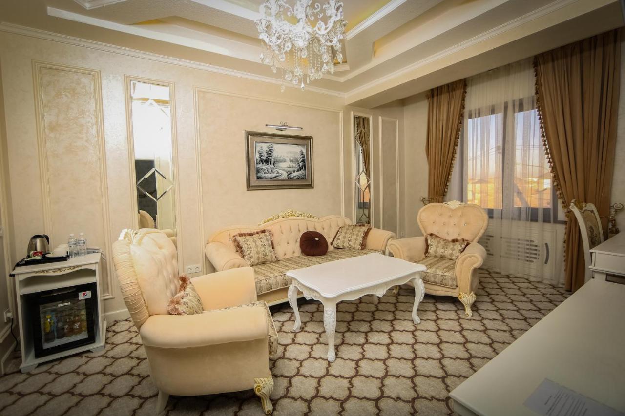 Royal Grand Hotel, Turkistan Ngoại thất bức ảnh