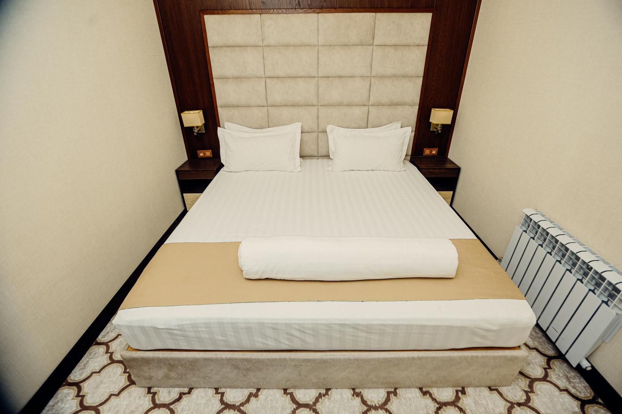 Royal Grand Hotel, Turkistan Ngoại thất bức ảnh