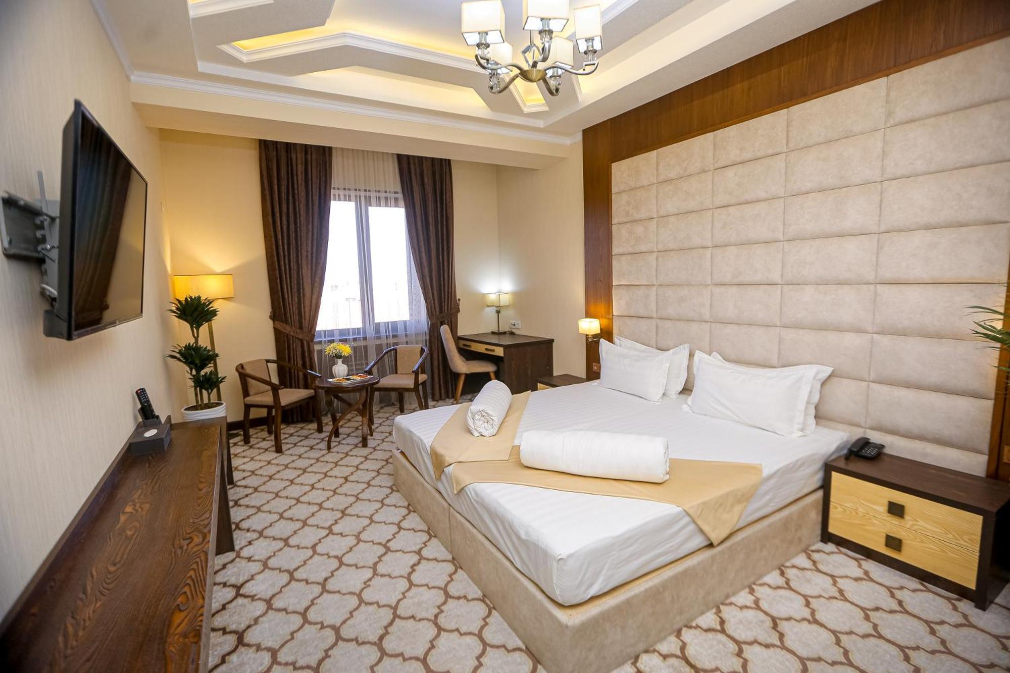 Royal Grand Hotel, Turkistan Ngoại thất bức ảnh
