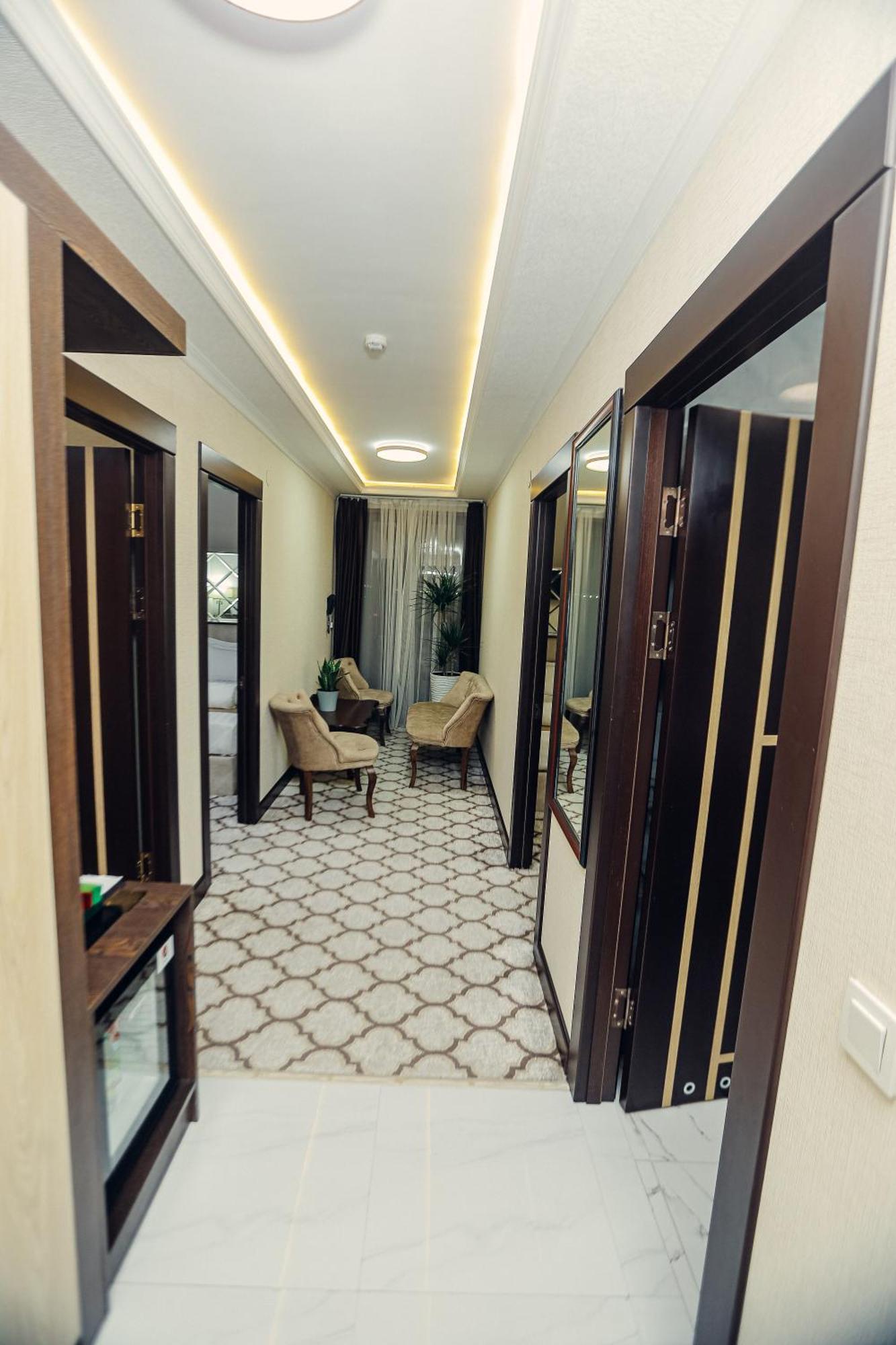 Royal Grand Hotel, Turkistan Ngoại thất bức ảnh